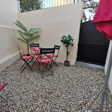 Coquet 2 Pieces Entierement Renove Et Climatise