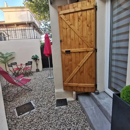Coquet 2 Pieces Entierement Renove Et Climatise