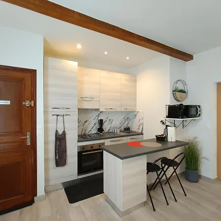 Coquet 2 Pieces Entierement Renove Et Climatise Apartment Cannes